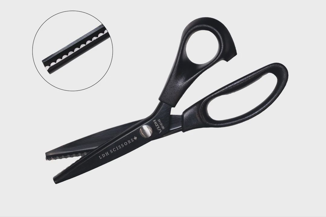 LDH Midnight Edition Lightweight Scalloped Pinking Shears