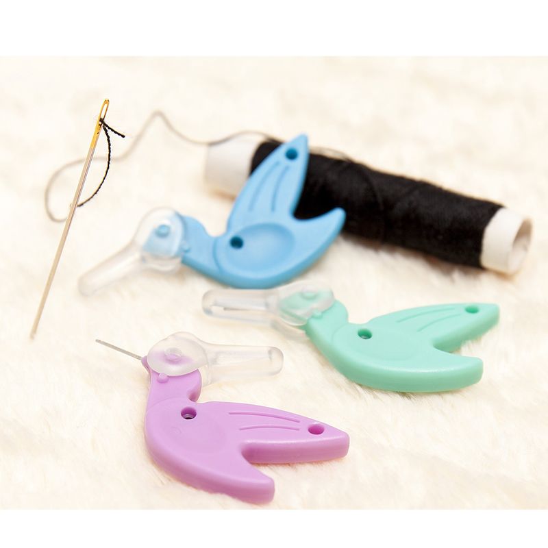 SEW TASTY Hummingbird Needle Threader
