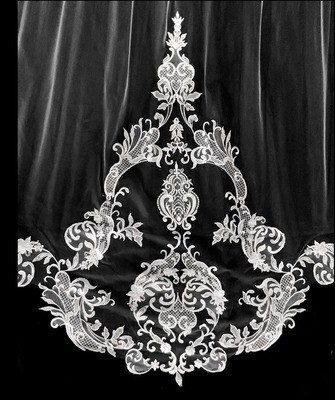 Elegant Cathedral Veil