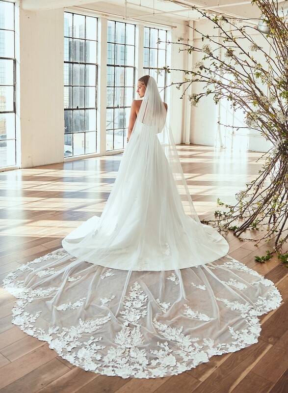 Royal Cathedral Bridal Veil