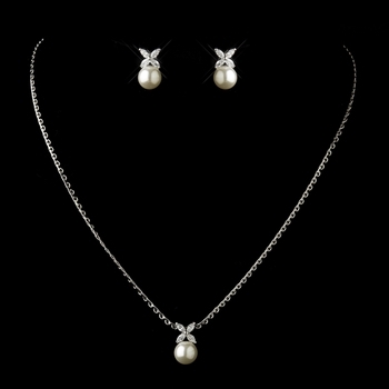 DW Pearl Necklace Set
