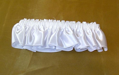 WHITE SATIN GARTER