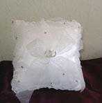 WHITE TULLE PILLOW
