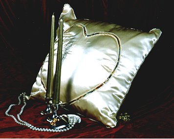 CEREMONY KNEELING PILLOW