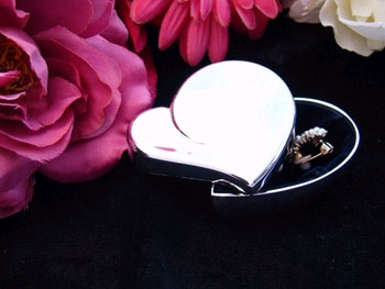 Small Heart Jewelry Box