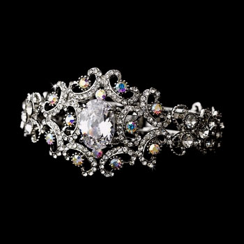 ELEGANT SILVER CRYSTAL BRACELET