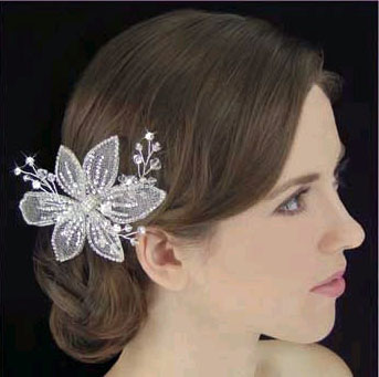 CRYSTAL HAIR FLOWER