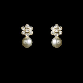 WHITE PEARL EARRINGS