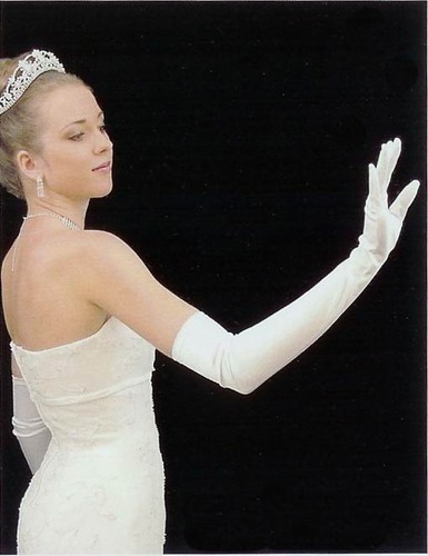 LONG WHITE GLOVES