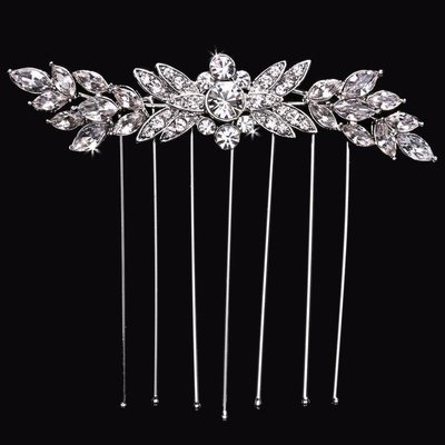Bridal Veil Comb by
ENVOGUE ACCESSORY&#39;S