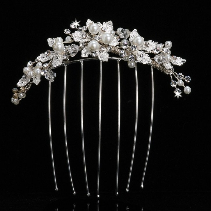 Pearl Bead Bridal Veil Comb by
ENVOGUE ACCESSORY&#39;S
