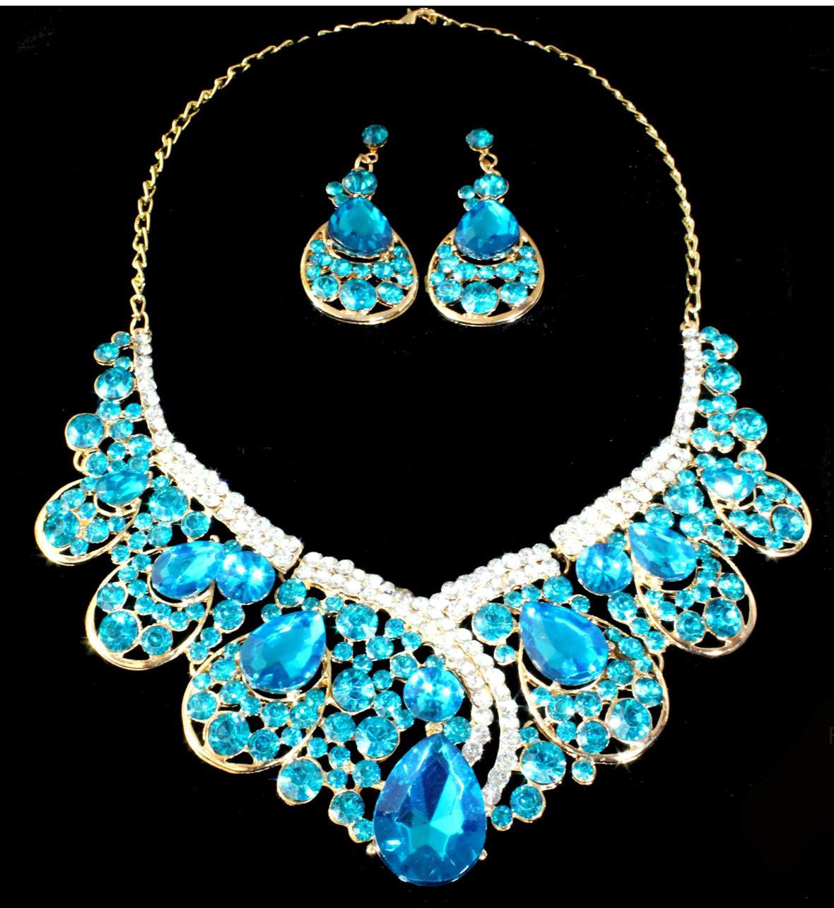 Light Blue Necklace Set