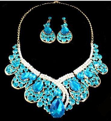 Light Blue Necklace Set