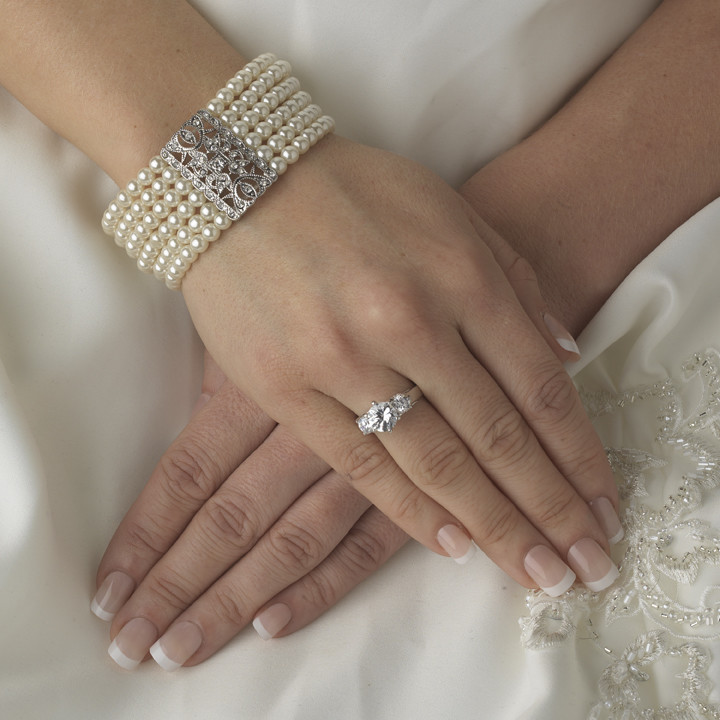 Vintage Pearl Stretch Bracelet