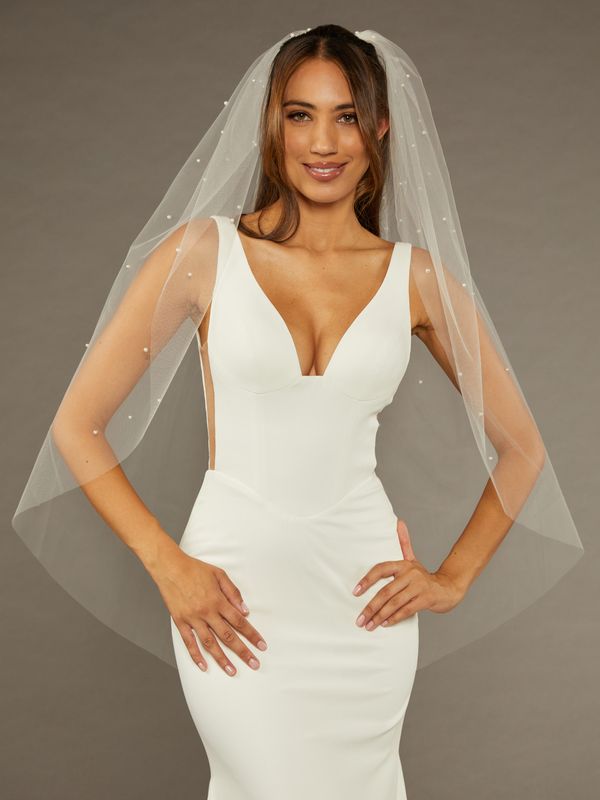ENVOGUE FINGERTIP VEILS