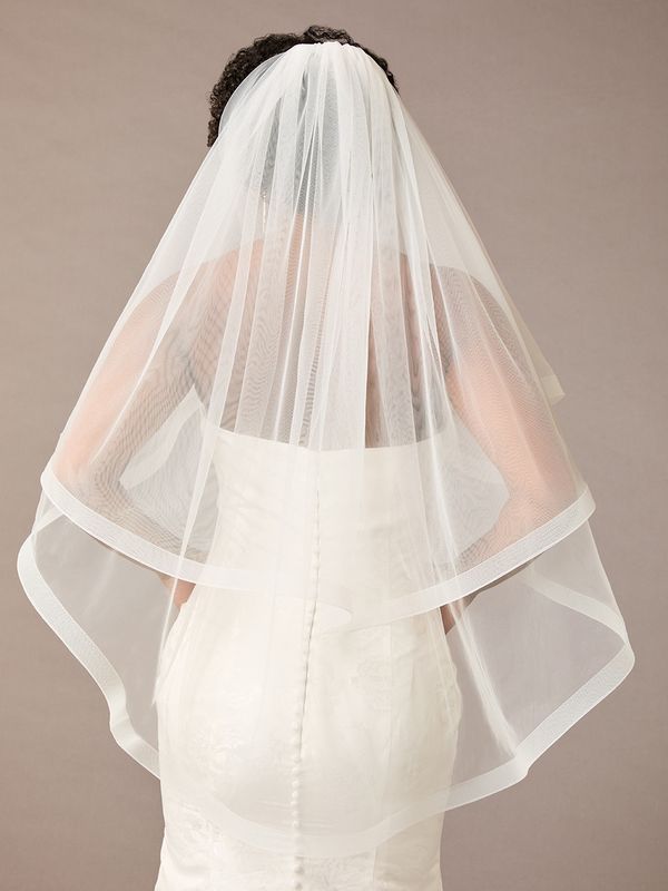 ENVOGUE FINGERTIP VEIL
