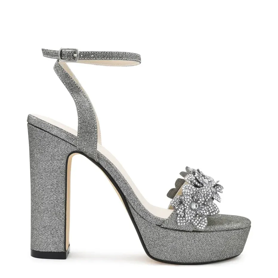 LILY IN PEWTER