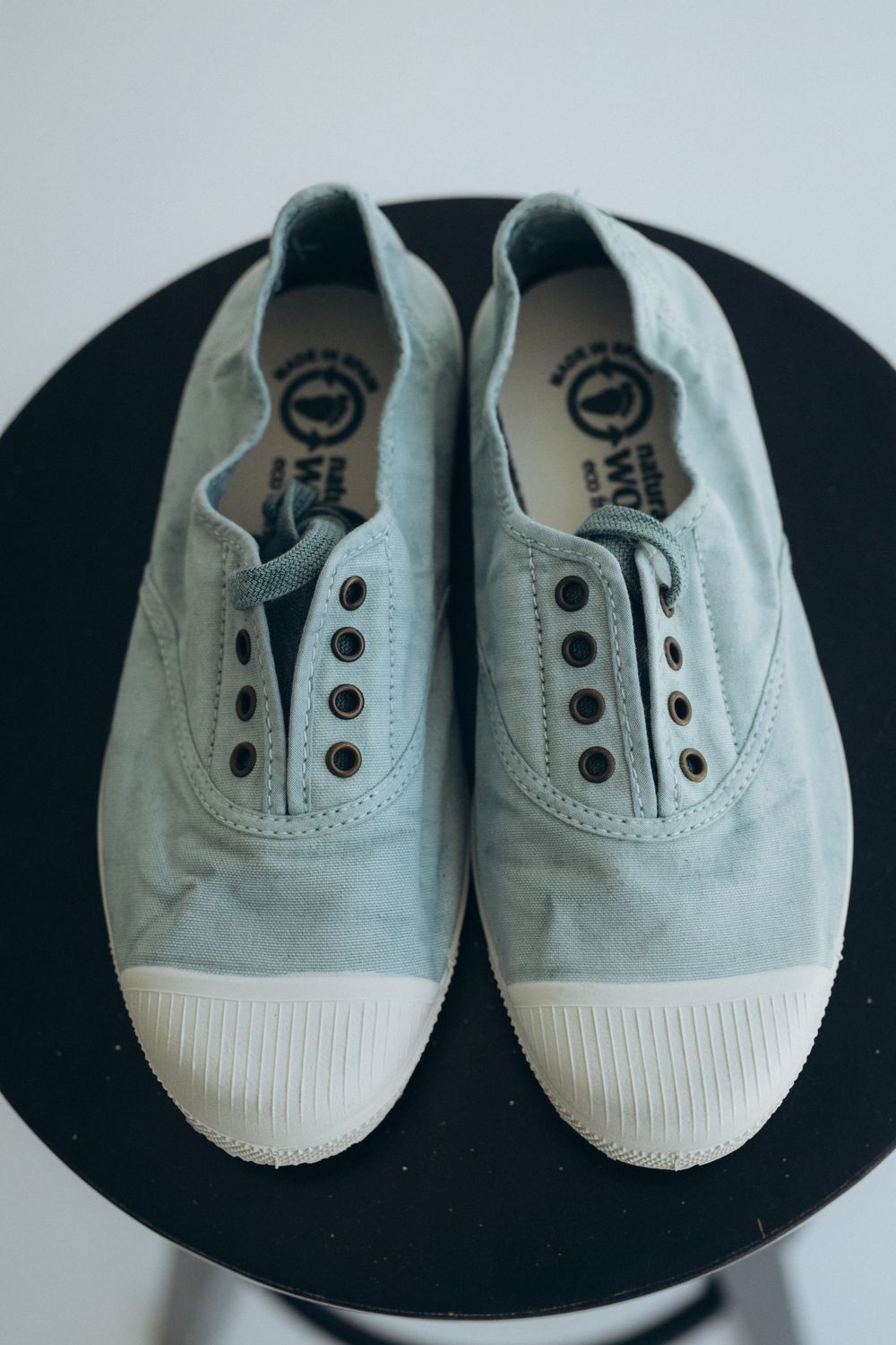 Sneakers "M" Medium