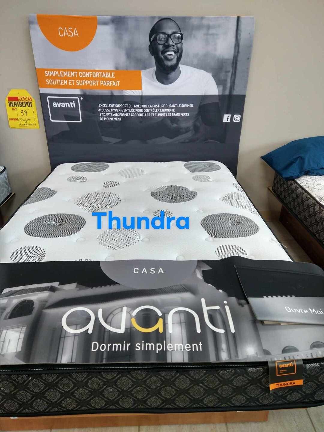 Thundra  matelas à  900 ressorts  Bonnels, support latéraux, piquage  1.5 pouces, mousse  haute  densité.   Très  bon  rapport   qualité prix,  parfait pour chambre d' enfant.