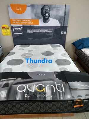 Thundra matelas à 900 ressorts Bonnels, support latéraux, piquage 1.5 pouces, mousse haute densité. Très bon rapport qualité prix, parfait pour chambre d' enfant.