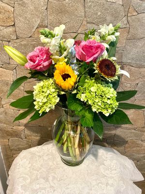 $85 Seasonal Fresh Flower Vase Arrangement