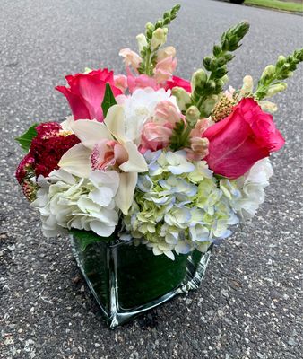 $85 Seasonal Fresh Flower Vase Arrangement