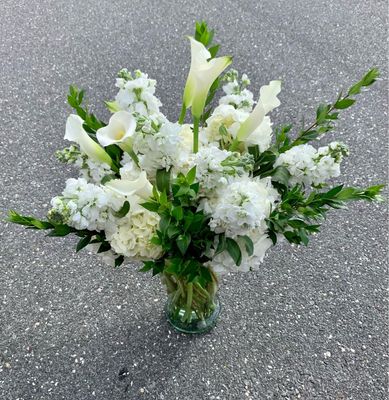 $195 Seasonal Fresh Flower Vase Arrangement