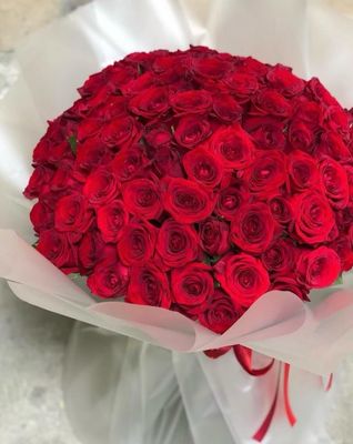 $650 - Hundred Roses Grand Bouquet (no vase) 48 Hours Advance Notice Required