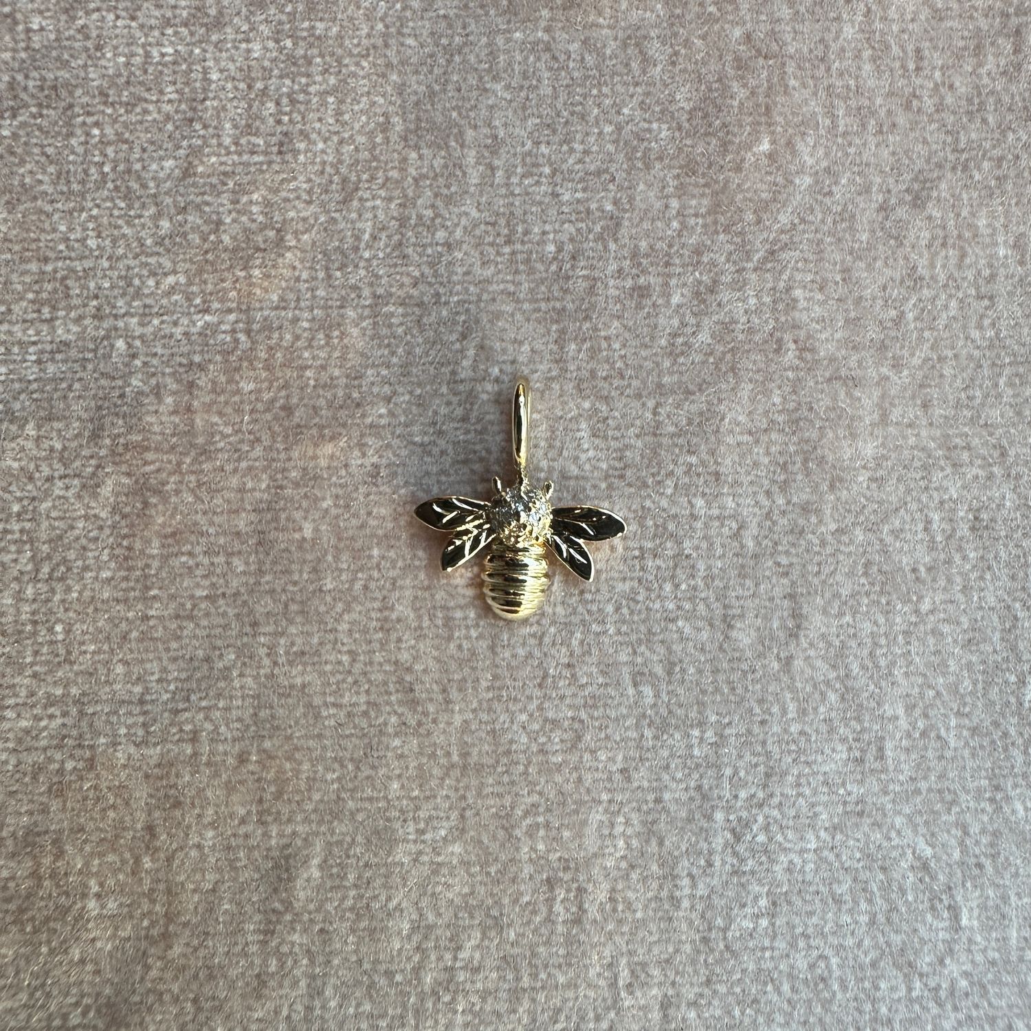 14K Yellow Gold .03ctw Diamond Bumblebee Charm/Pendant