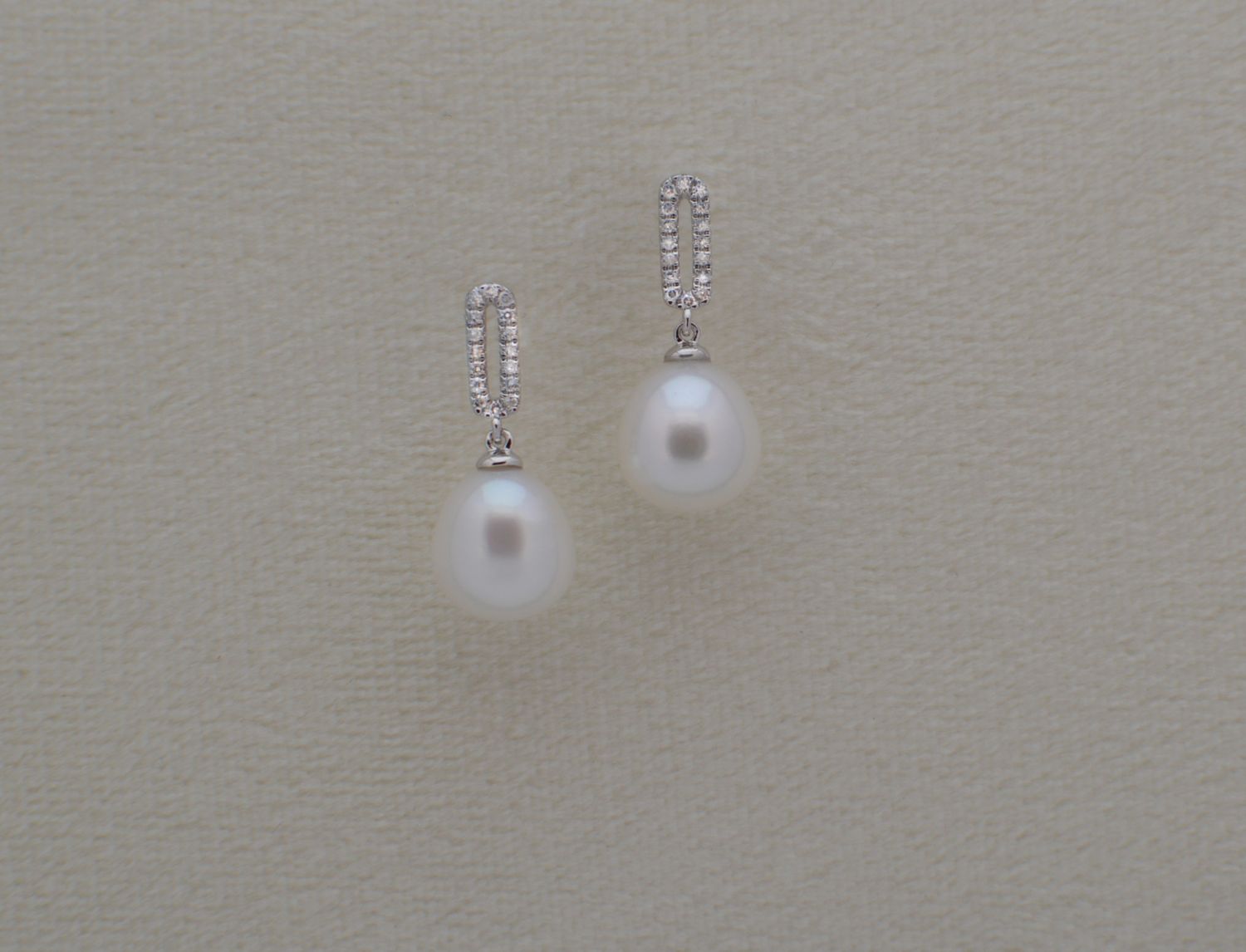 14K White Gold .10ctw Diamond Paperclip Earrings with Pearl Drop