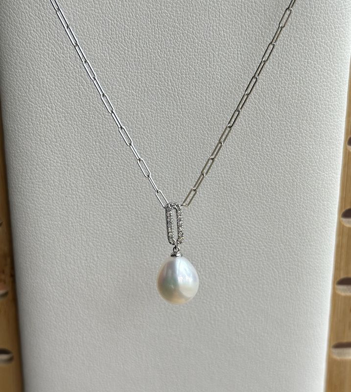 14K White Gold  .07ctw Diamond &amp; Pearl Drop Pendant on Paperclip Chain