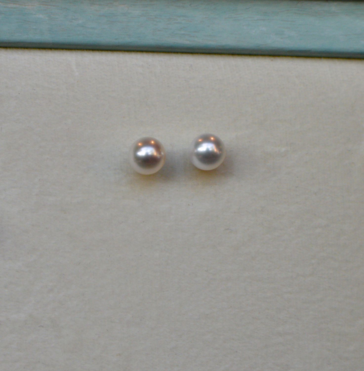 14K White Gold Freshwater Pearl Stud Earrings