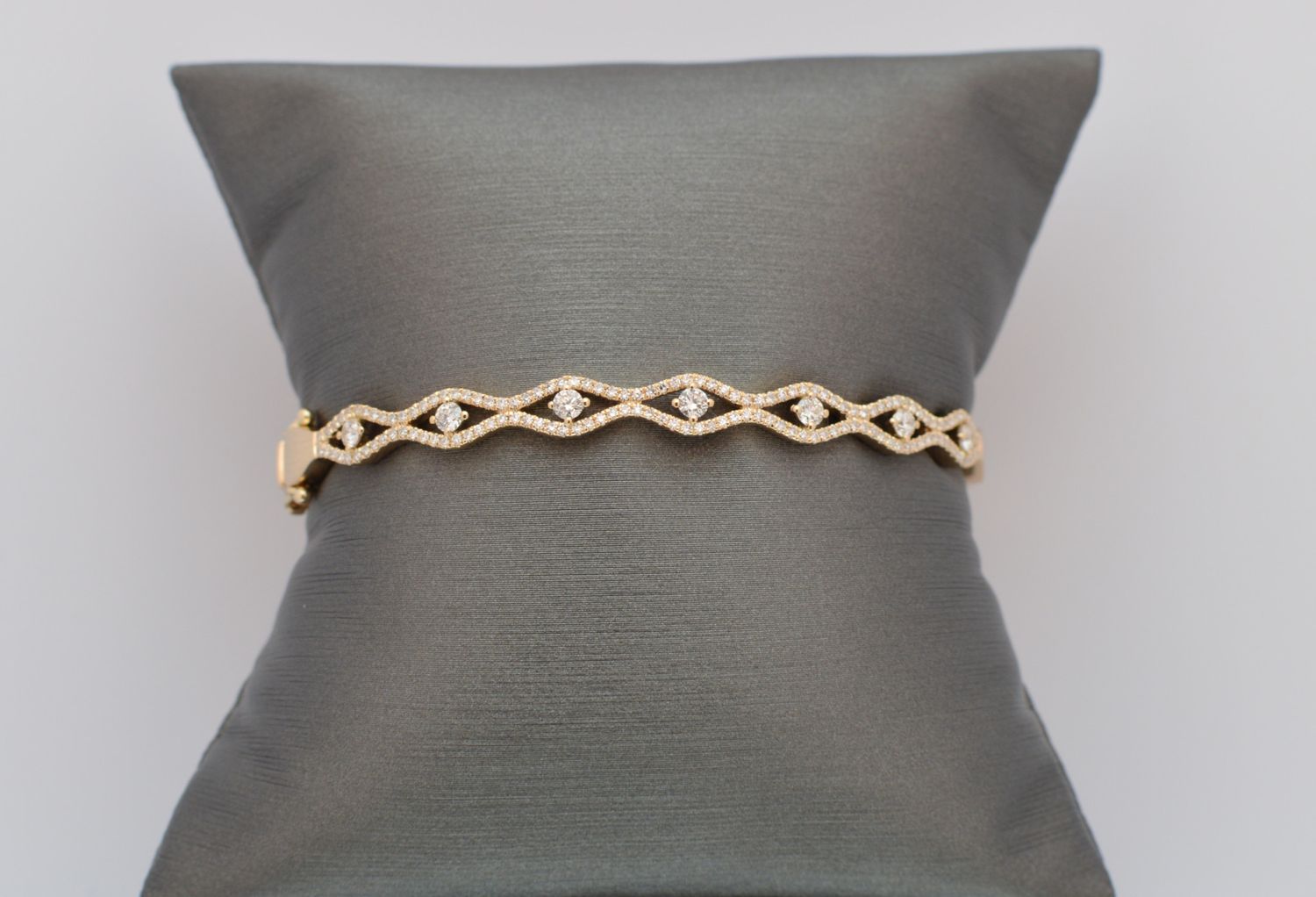 14K Yellow Gold .77ctw Diamond Wavy Hinged Bangle