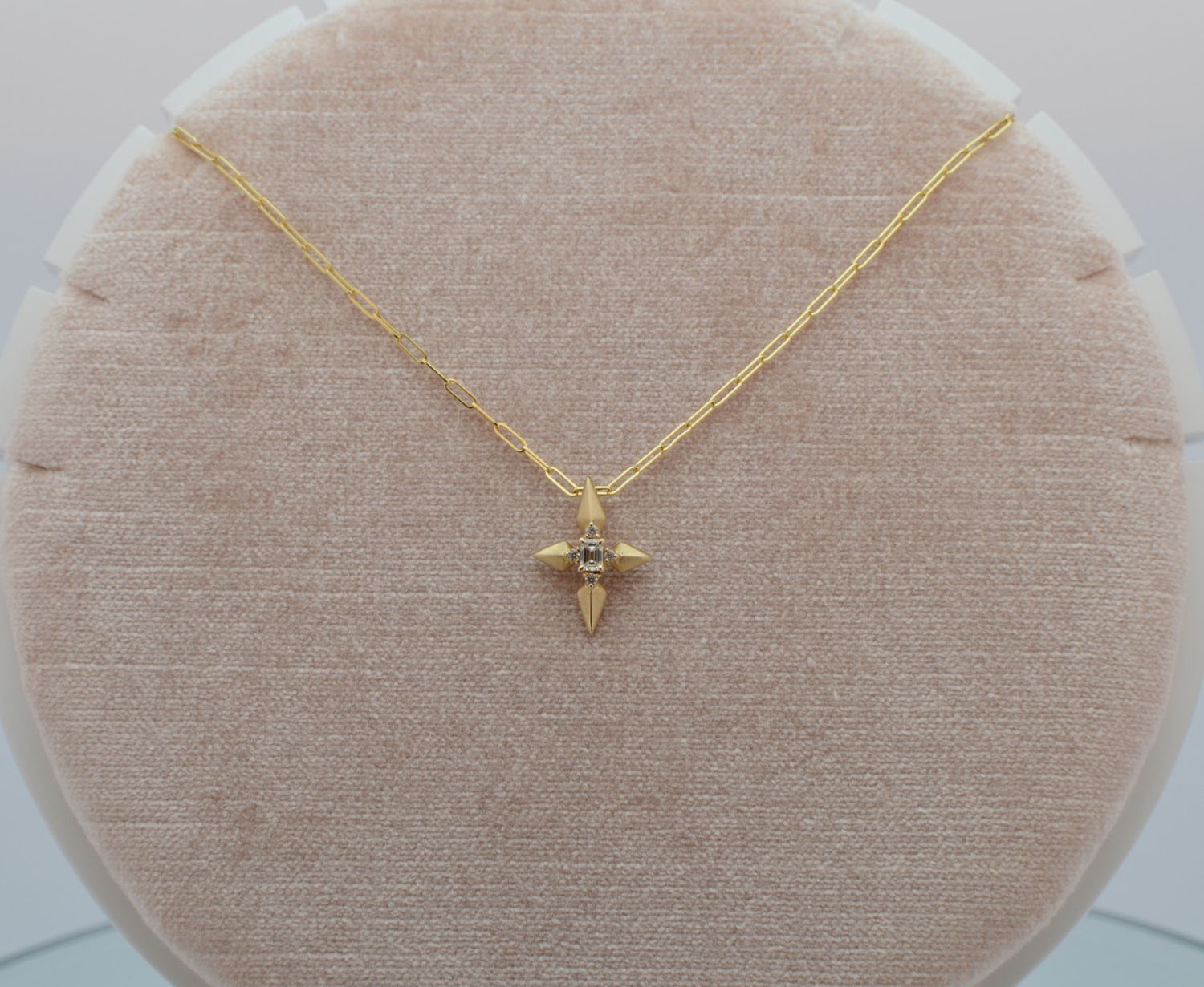 14K Yellow Gold Emerald Star Four Point .20ctw Diamond Pendant on Paperclip Chain