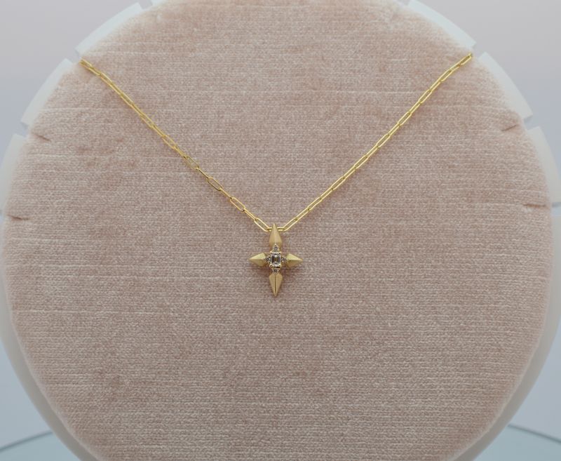 14K Yellow Gold Emerald Star Four Point .20ctw Diamond Pendant on Paperclip Chain