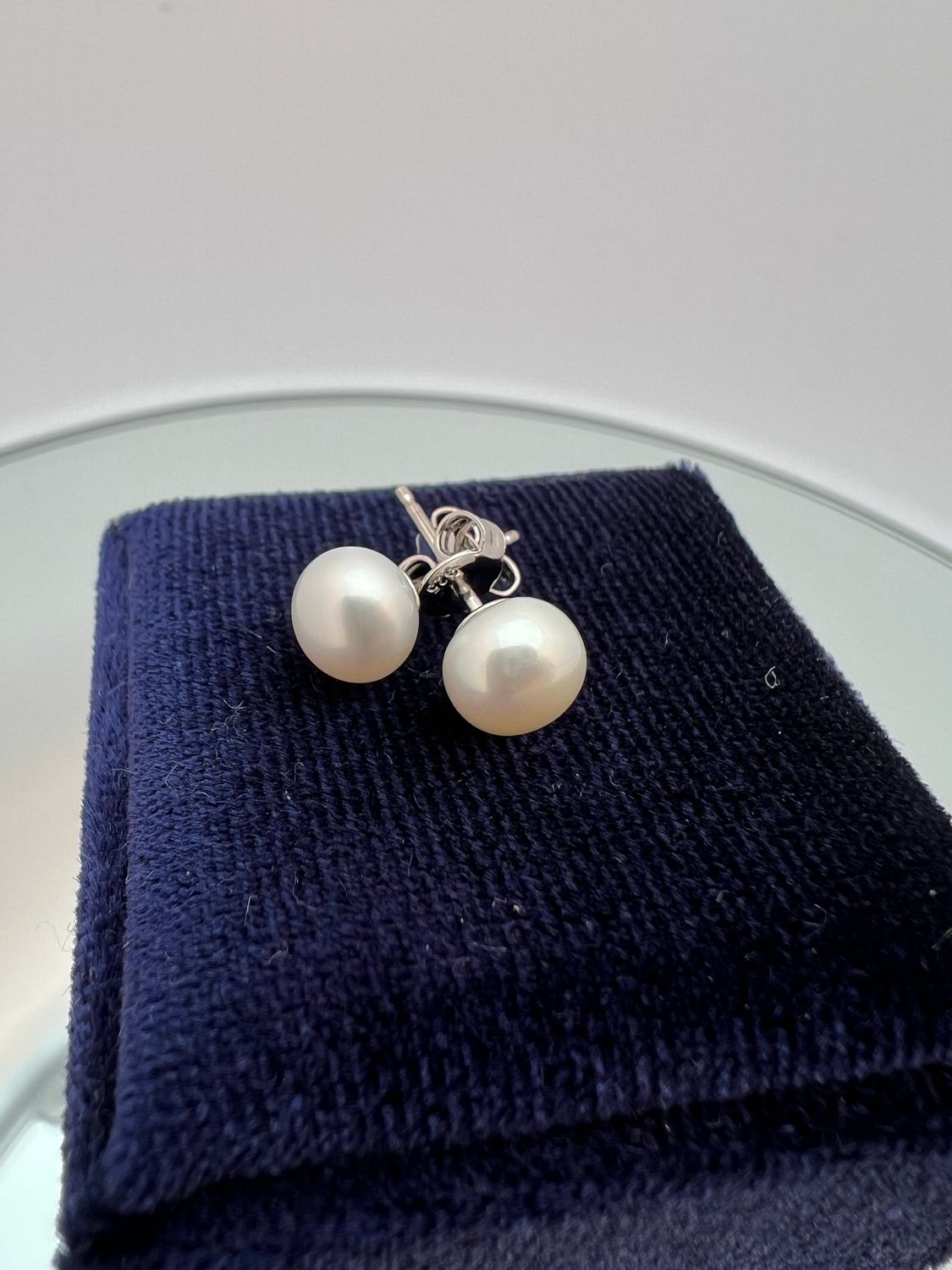 14k White Gold 7.6mm Akoya Pearl Stud Earrings