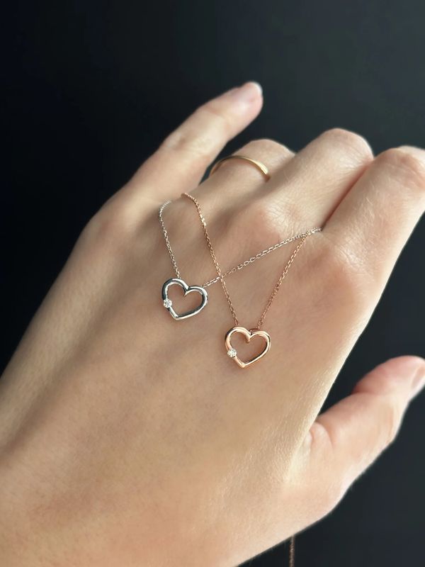 14K Side-Stone Heart Pendant .03ctw Diamond 18&quot; chain, Lobster clasp