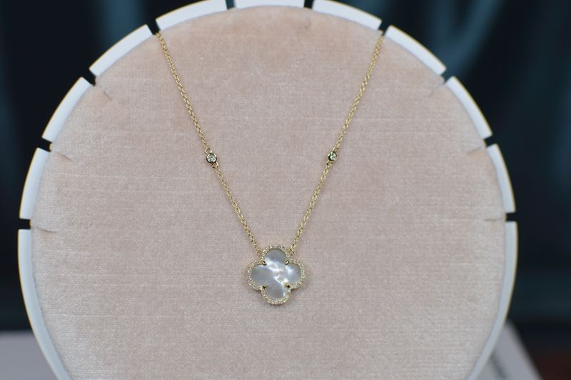 14k Yellow Gold MOP &amp;  .20ctw Diamond Clover Necklace