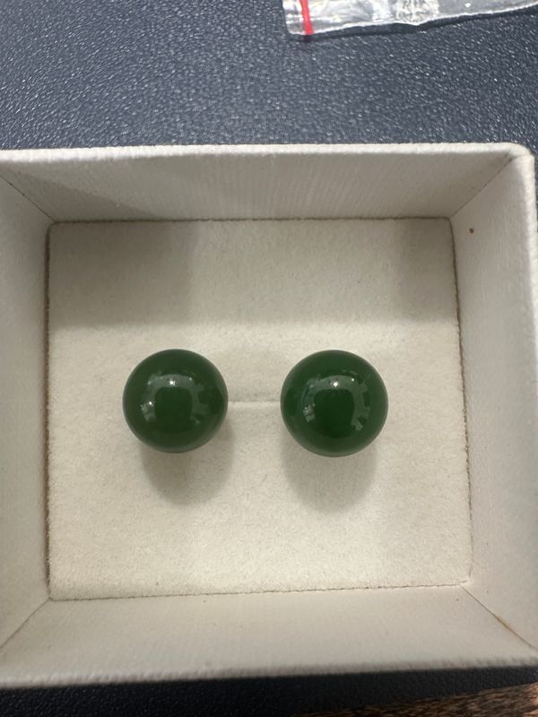 14k Yellow Gold 10mm Jade Studs Round Bead