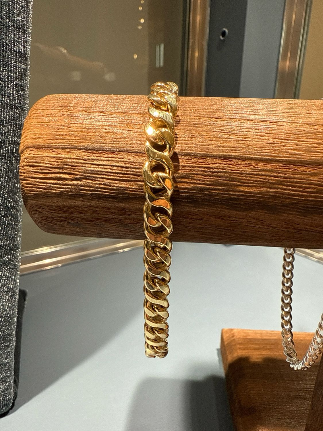 10K Yellow Gold 8&quot; Infinity Link Semi-Solid Bracelet