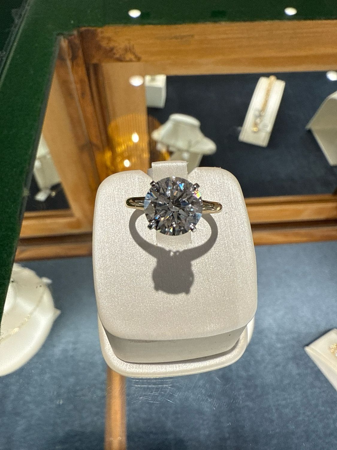 14KY 3 Ct Round Lab Grown Dia Solitare GSI Cert