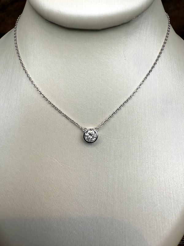 14kw .21ctw Dia Solitare Bezel 16" chain