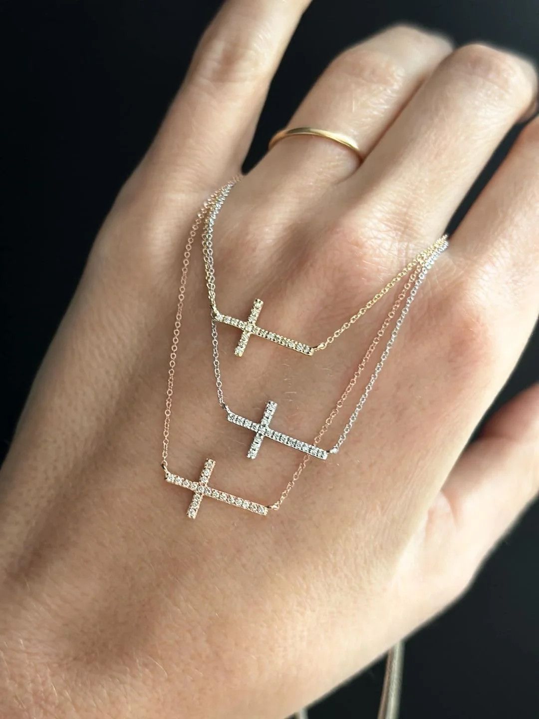 14k White Gold Diamond .10tw Sideways Cross 18&quot; chain