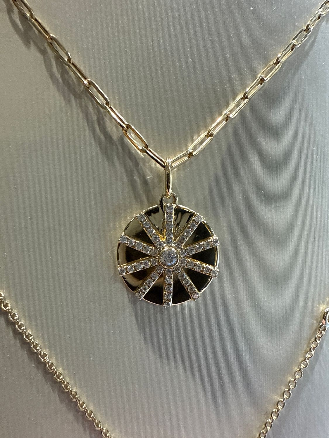 18k Yellow Gold Circle Diamond Pendant .26ctw on Paperclip Chain 18&quot;