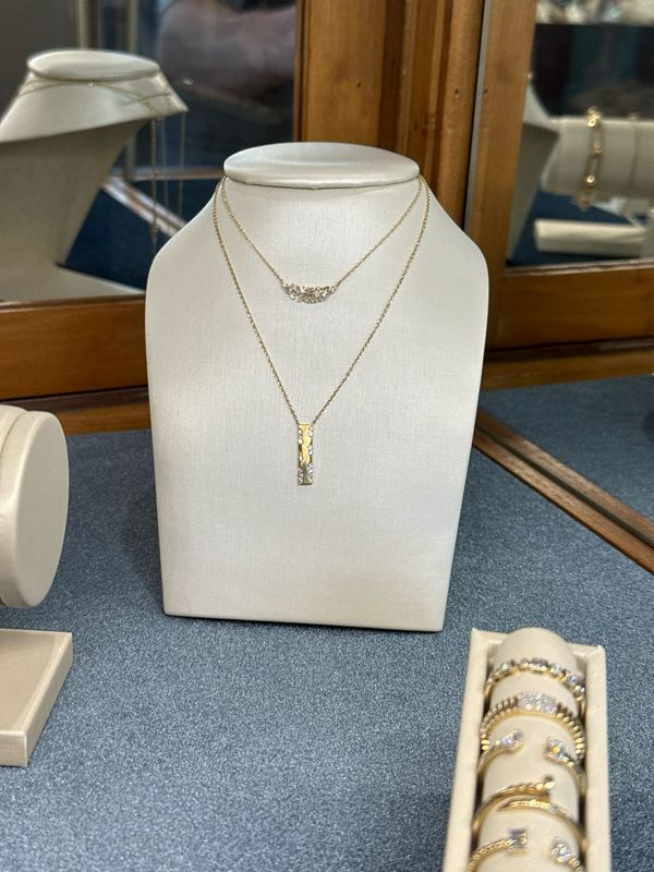14K Yellow Gold .20ctw Diamond Vertical Bar Necklace