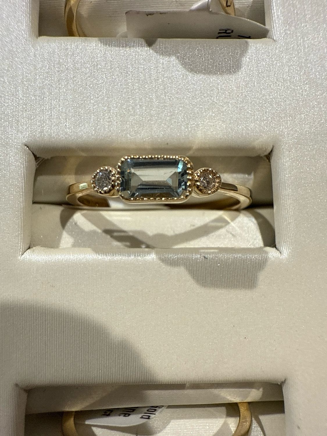 10k Yellow Gold Aqua Birthstone Ring D:0.04ct