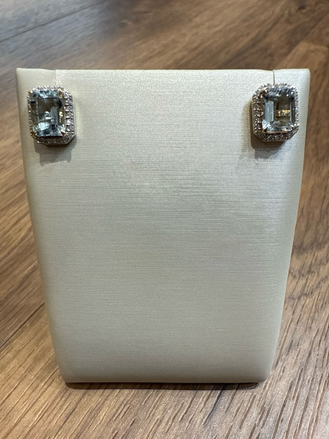 10ky Diamond and Aquamarine Stud Earrings .20ct Dia 1.77ct Aqua