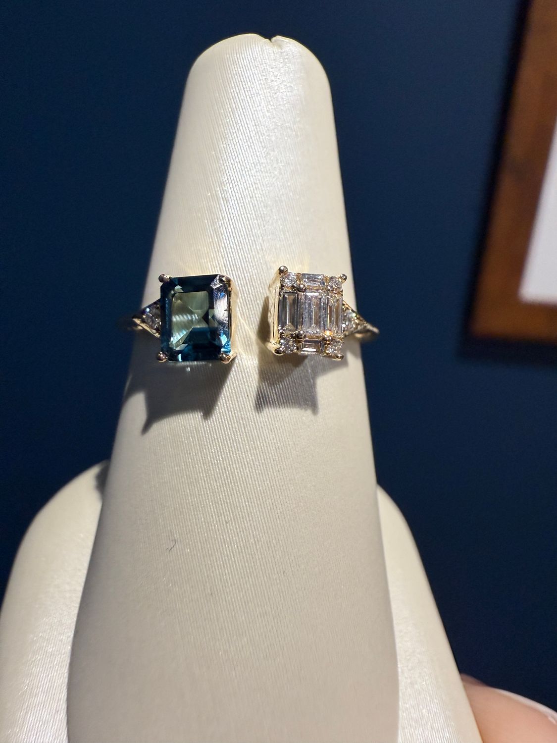 14k Yellow Gold Blue Topaz and Baguette Diamond Ring BT:0.52ct/ D:0.15ctw