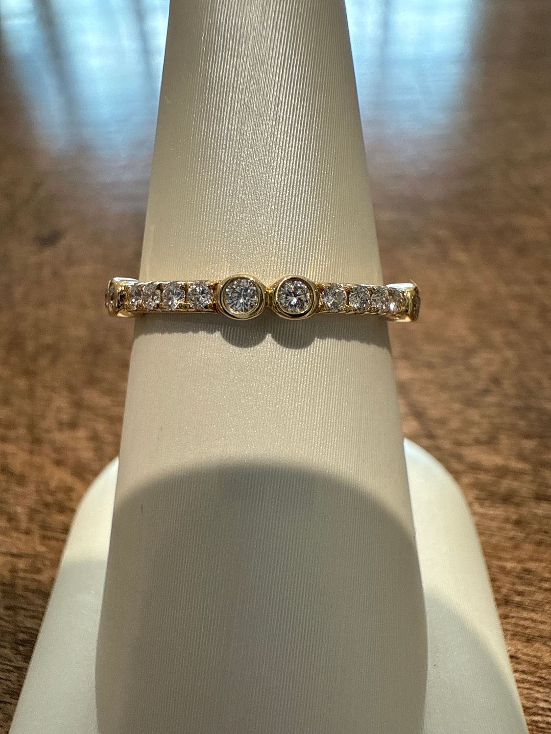 18k Yellow Gold Diamond Band D:.27c