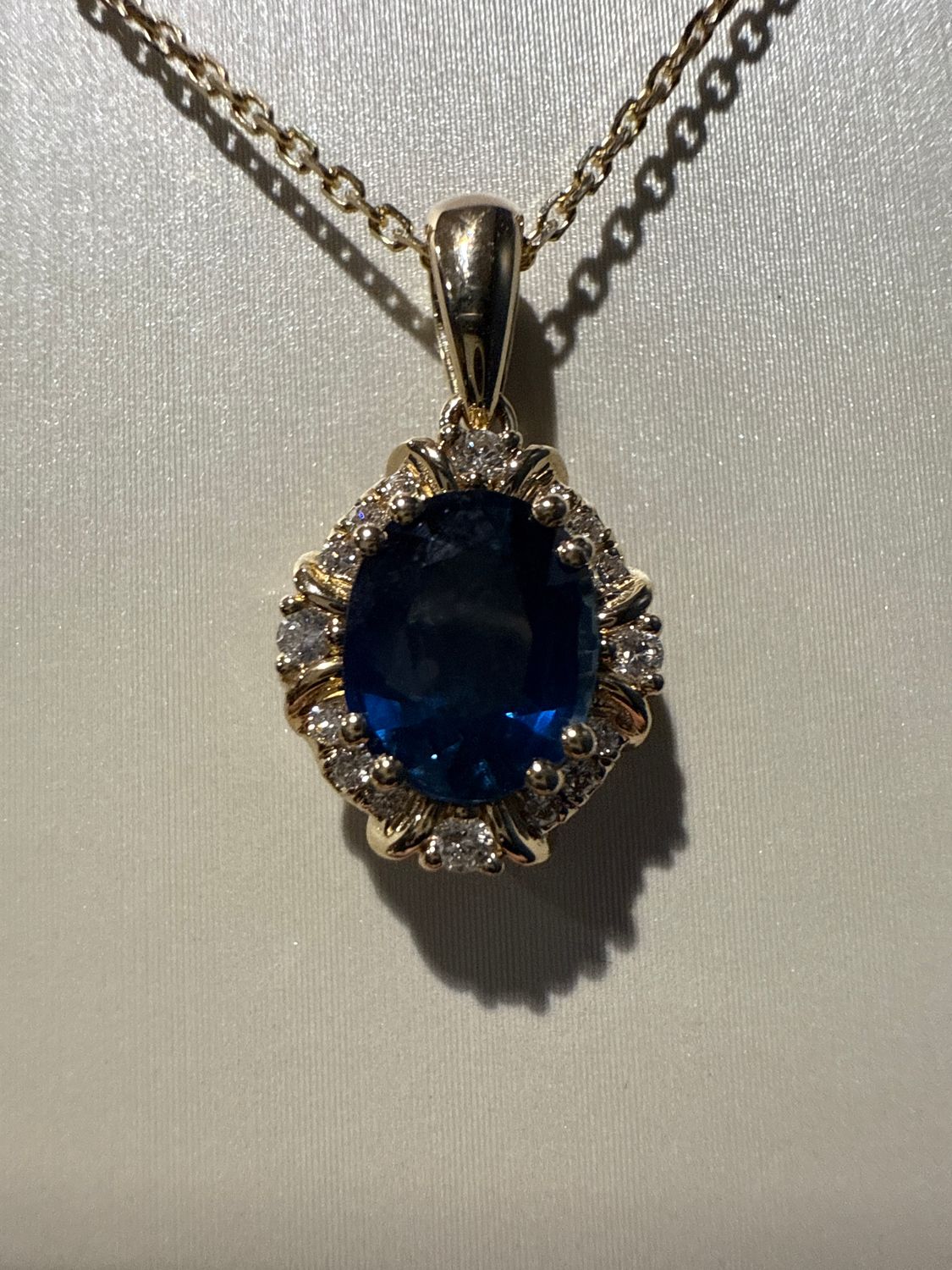 14k Yellow Gold Sapphire Diamond Halo Necklace Sap-1.60ct Dia 0.13